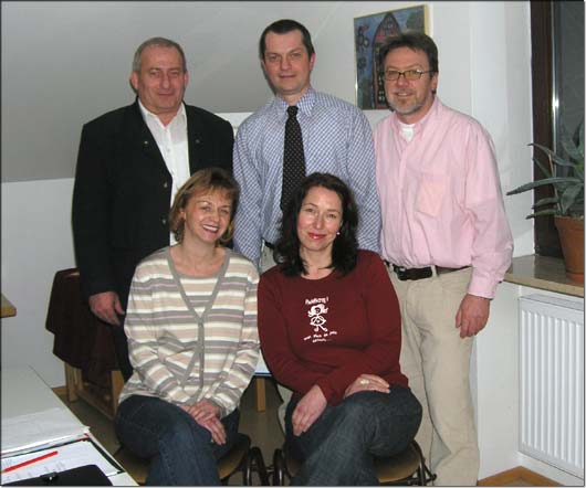 Vorstand des Freundeskreises EJV Aichach-Friedberg (hinten von links): Josef Schwegler, Georg Koustianes, Michael Hahn. (Vorne von links) Dagmar Pick und Andrea Kugler. © KJF